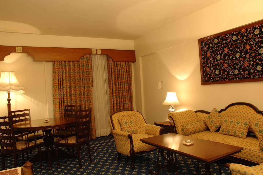 Faisalabad Serena Hotel المظهر الخارجي الصورة